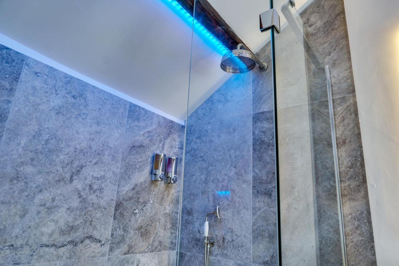 Shore Hotel Port Saint Mary Екстериор снимка